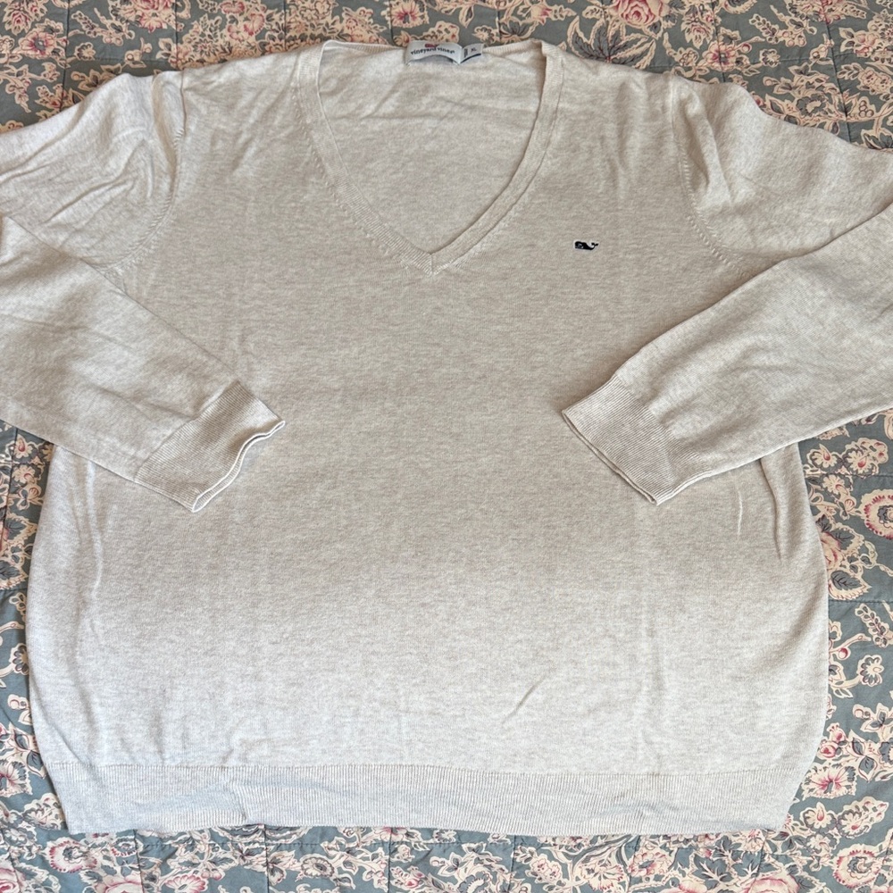 Woman's Vineyard Vines Cream/Light Beige V-Neck Sweater/XL